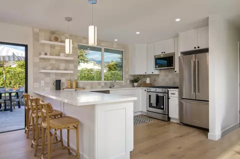 4898 Malibu Dr, Carpinteria, CA 93013 photo 8