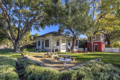 708 Main St, Los Alamos, CA 93440