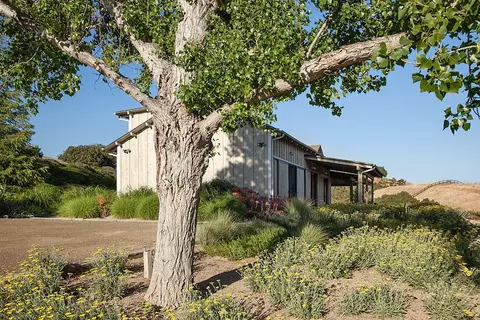 2750 Calzada Ave, Santa Ynez, CA 93460