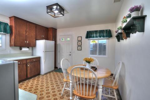 1386 Tomol St, Carpinteria, CA 93013 photo 4