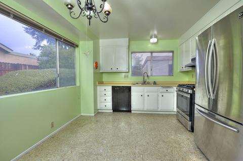 4686 Aragon Dr, Carpinteria, CA 93013 photo 8
