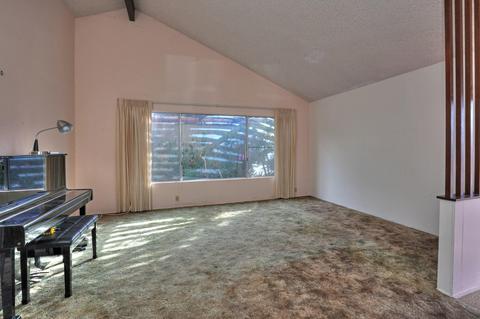 4686 Aragon Dr, Carpinteria, CA 93013 photo 6