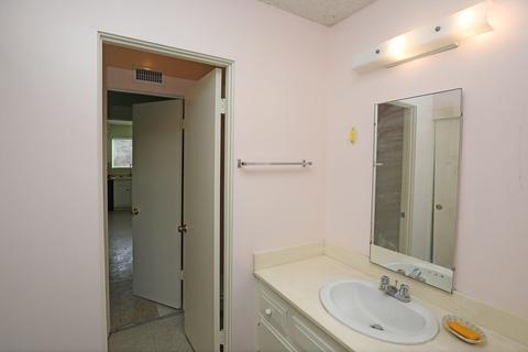 4686 Aragon Dr, Carpinteria, CA 93013 photo 17