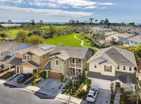 6379 Lagunitas Ct, Carpinteria, CA 93013 photo 2