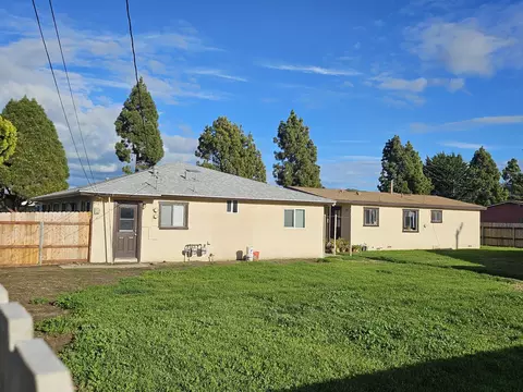 700 W Maple Ave, Lompoc, CA 93436 photo 4