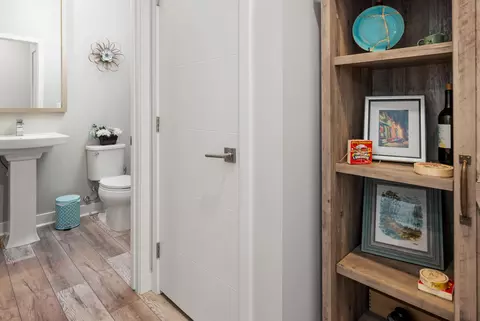 Bath - 5671 Ekwill St #103, Goleta, CA 93117 photo 3 of 4