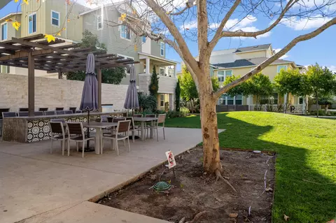 Exterior - 5671 Ekwill St #103, Goleta, CA 93117 photo 4 of 8