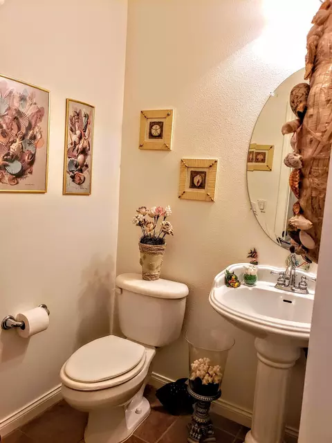 Bath - 3739 Lunar Cir, Lompoc, CA 93436 photo 1 of 2