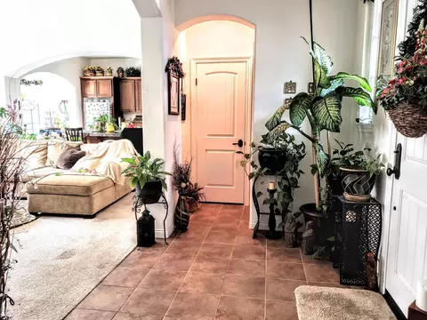 Entry Way - 3739 Lunar Cir, Lompoc, CA 93436 photo 2 of 2