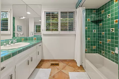 Bath - 170 Butterfly Ln, Montecito, CA 93108 photo 4 of 4