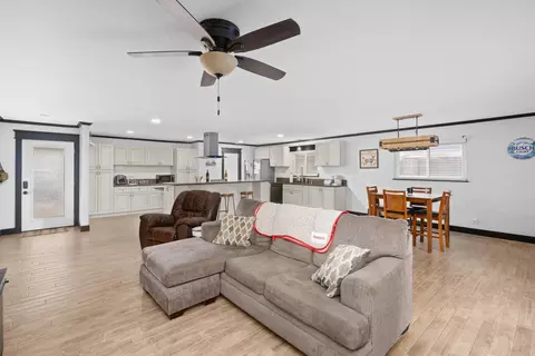 Living - 4227 Constellation Rd, Lompoc, CA 93436 photo 2 of 2