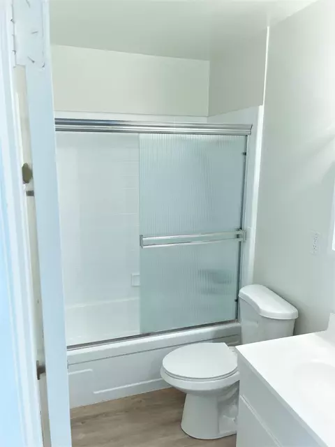 Bath - 1001-1021 E Cypress Ave, Lompoc, CA 93436 photo 3 of 5