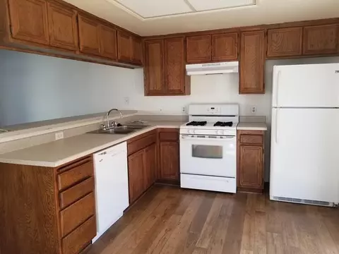 Kitchen - 1001-1021 E Cypress Ave, Lompoc, CA 93436 photo 3 of 6