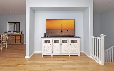 Living - 3103 Moss Landing Blvd, Oxnard, CA 93036 photo 1 of 3