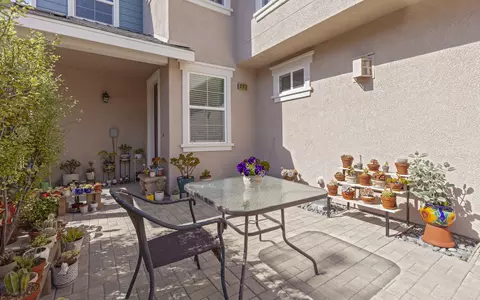 Exterior - 3103 Moss Landing Blvd, Oxnard, CA 93036 photo 7 of 8