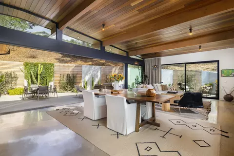 1118 N Patterson Ave, Santa Barbara, CA 93111