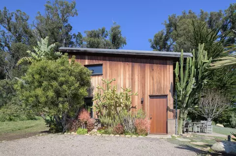 Exterior - 4038 Foothill Rd, Carpinteria, CA 93013 photo 14 of 16