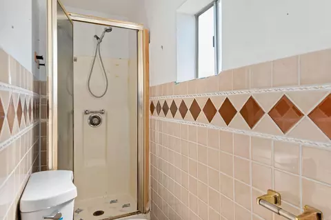 Bath - 5605 Armitos Ave, Goleta, CA 93117 photo 2 of 4