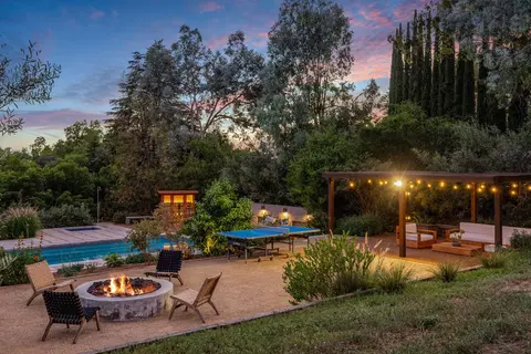 Exterior - 1152 Rancho Dr, Ojai, CA 93023 photo 7 of 17