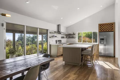 Kitchen - 1152 Rancho Dr, Ojai, CA 93023 photo 4 of 4
