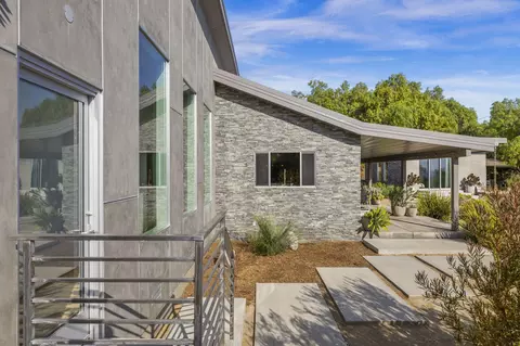 1152 Rancho Dr, Ojai, CA 93023