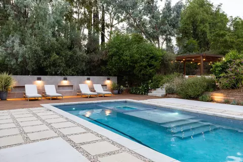 Exterior - 1152 Rancho Dr, Ojai, CA 93023 photo 8 of 17