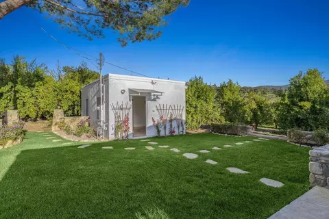 Exterior - 417 Mcandrew Rd, Ojai, CA 93023 photo 20 of 21