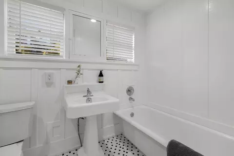 Bath - 417 Mcandrew Rd, Ojai, CA 93023 photo 4 of 6