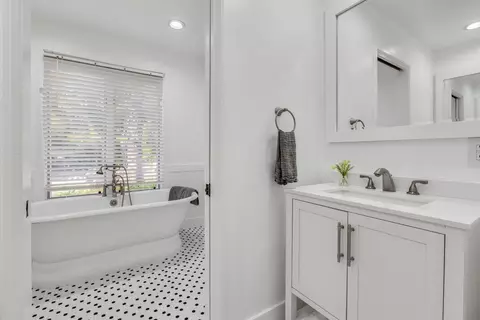Bath - 417 Mcandrew Rd, Ojai, CA 93023 photo 3 of 6