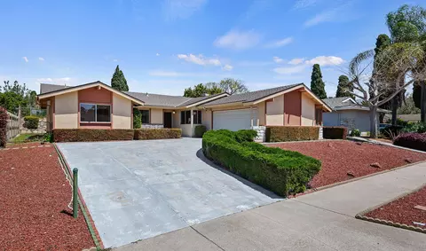 5206 University Dr, Santa Barbara, CA 93111