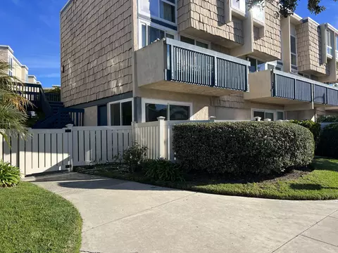4700 Sandyland Rd #8, Carpinteria, CA 93013