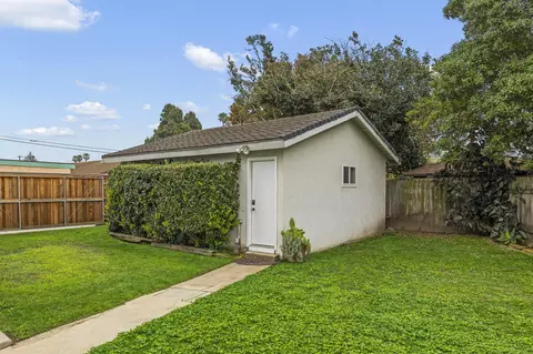 Exterior - 2140 Norma Ct, Oxnard, CA 93036 photo 6 of 8
