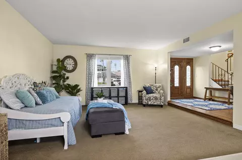 Entry Way - 2140 Norma Ct, Oxnard, CA 93036 photo 4 of 4