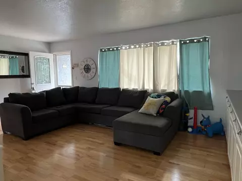 Living - 1217 E Oak Ave, Lompoc, CA 93436 photo 3 of 4