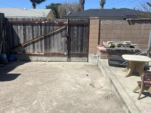 Exterior - 1217 E Oak Ave, Lompoc, CA 93436 photo 5 of 6