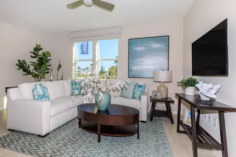 735 Winchester Dr, Oxnard, CA 93036