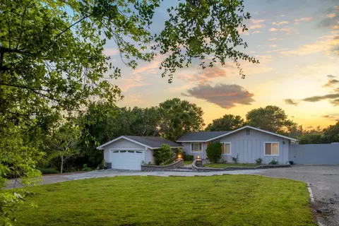 247 Toro Canyon Rd, Carpinteria, CA 93013