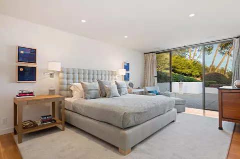 Bedroom - 1514 E Mountain Dr, Montecito, CA 93108 photo 3 of 4