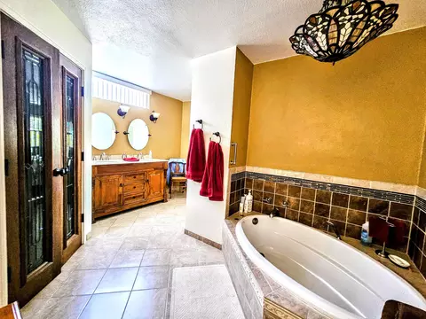 Bath - 4603 Titan Ave, Lompoc, CA 93436 photo 3 of 4