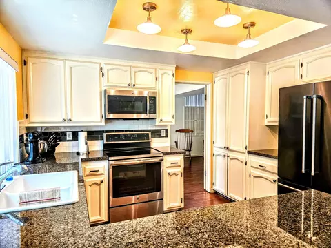 Kitchen - 4603 Titan Ave, Lompoc, CA 93436 photo 2 of 2