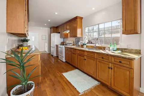 Kitchen - 4671 9th St, Carpinteria, CA 93013 photo 5 of 6