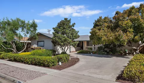 1907 Rowland Ave, Camarillo, CA 93010