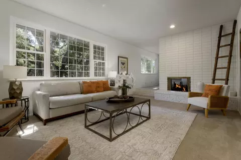Living - 1240 Mesa Oaks Ln, Lompoc, CA 93436 photo 1 of 2