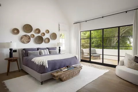 Bedroom - 910 Buena Vista Dr, Montecito, CA 93108 photo 1 of 5