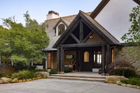Exterior - 910 Buena Vista Dr, Montecito, CA 93108 photo 7 of 10