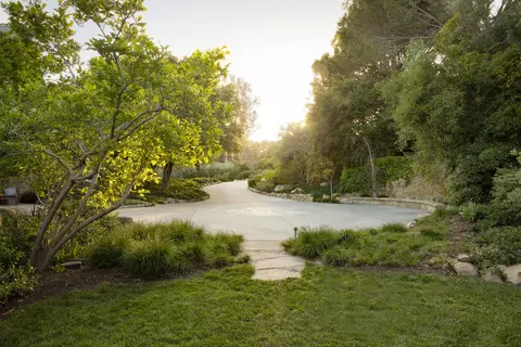 Exterior - 910 Buena Vista Dr, Montecito, CA 93108 photo 8 of 10