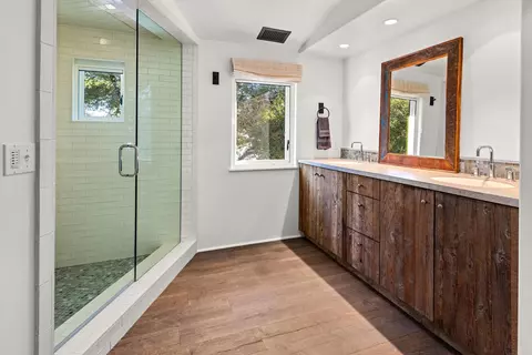 Bath - 2381 Refugio Rd, Goleta, CA 93117 photo 1 of 2
