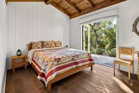 Bedroom - 2381 Refugio Rd, Goleta, CA 93117 photo 2 of 2