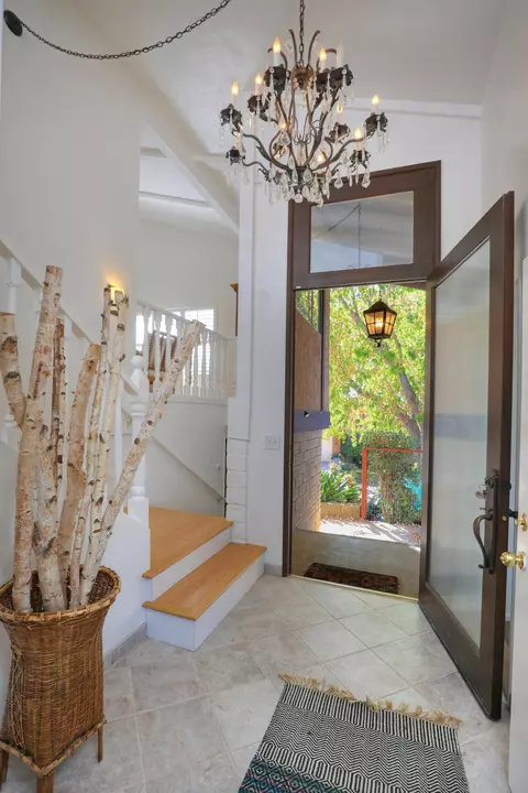 Entry Way - 974 El Centro St, Ojai, CA 93023 photo 1 of 2