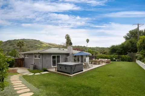 11 Vista Del Mar Dr, Santa Barbara, CA 93109